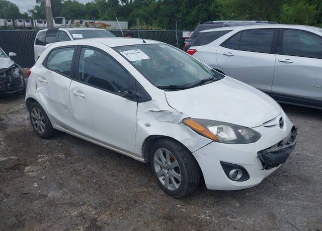 2013 MAZDA Mazda2