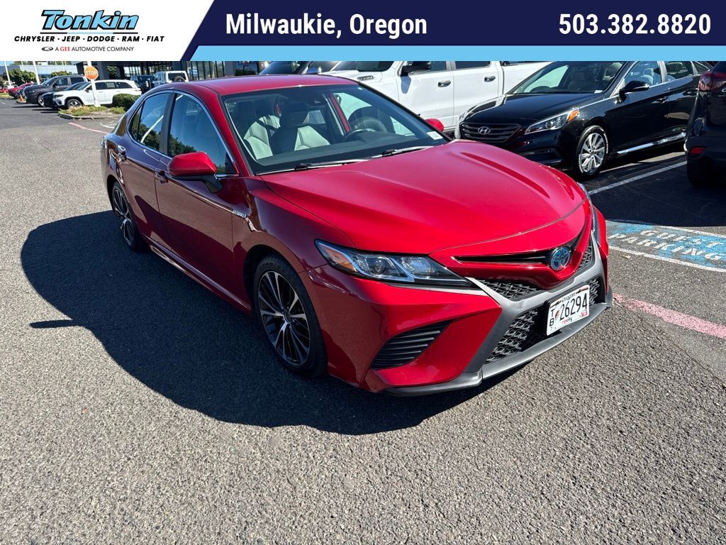 2020 TOYOTA Camry