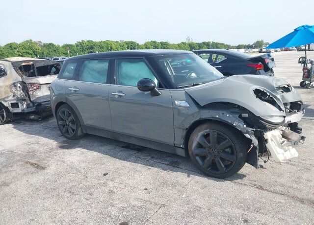 2016 MINI Clubman