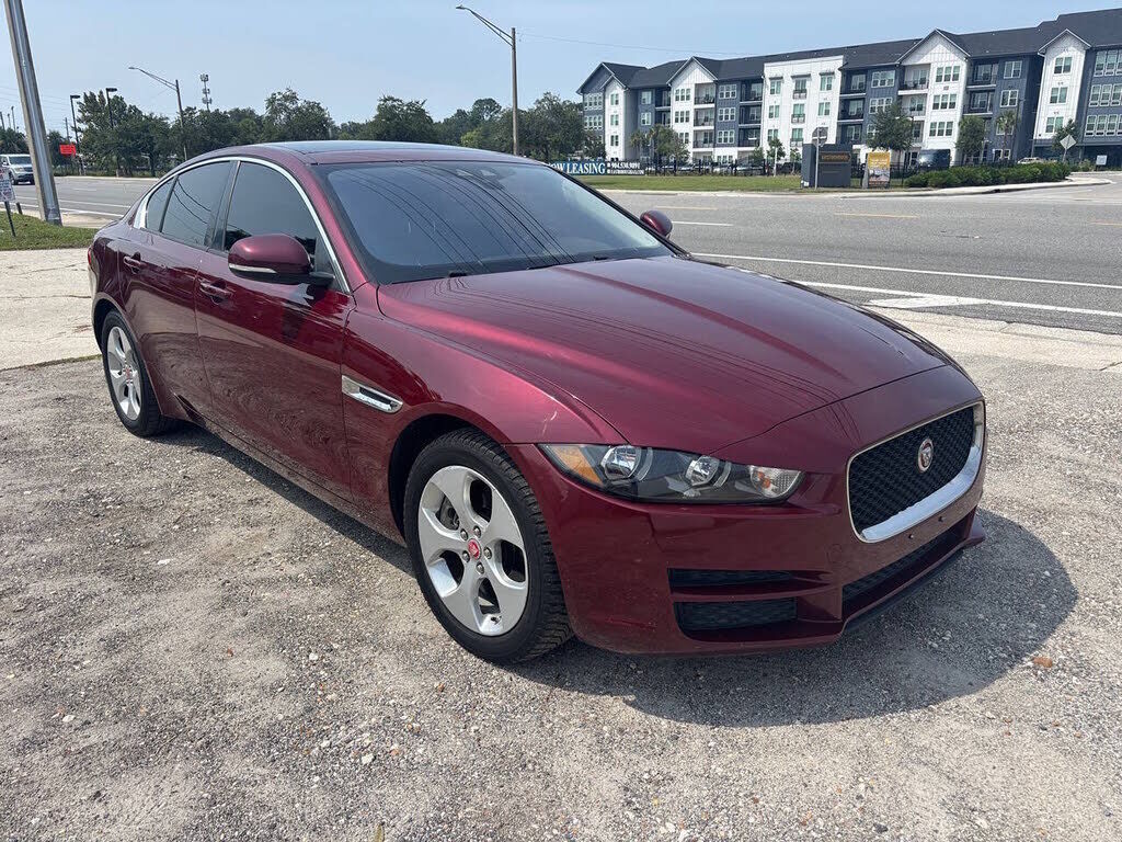 2017 JAGUAR XE