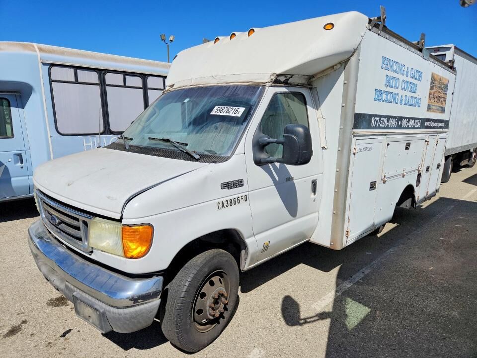 2005 FORD E-350