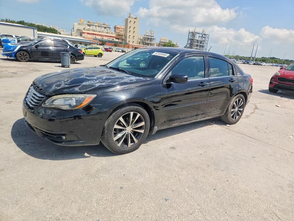 2013 CHRYSLER 200