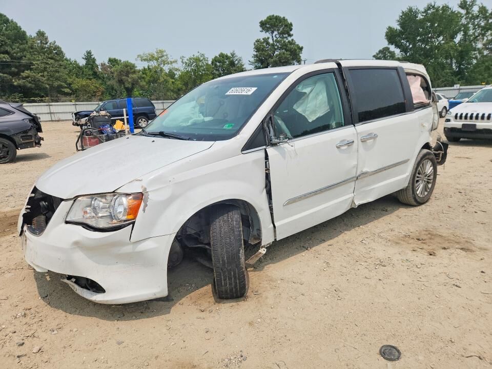 2016 CHRYSLER Town and Country