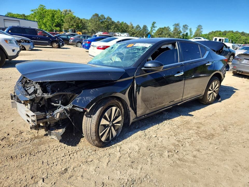 2022 NISSAN Altima