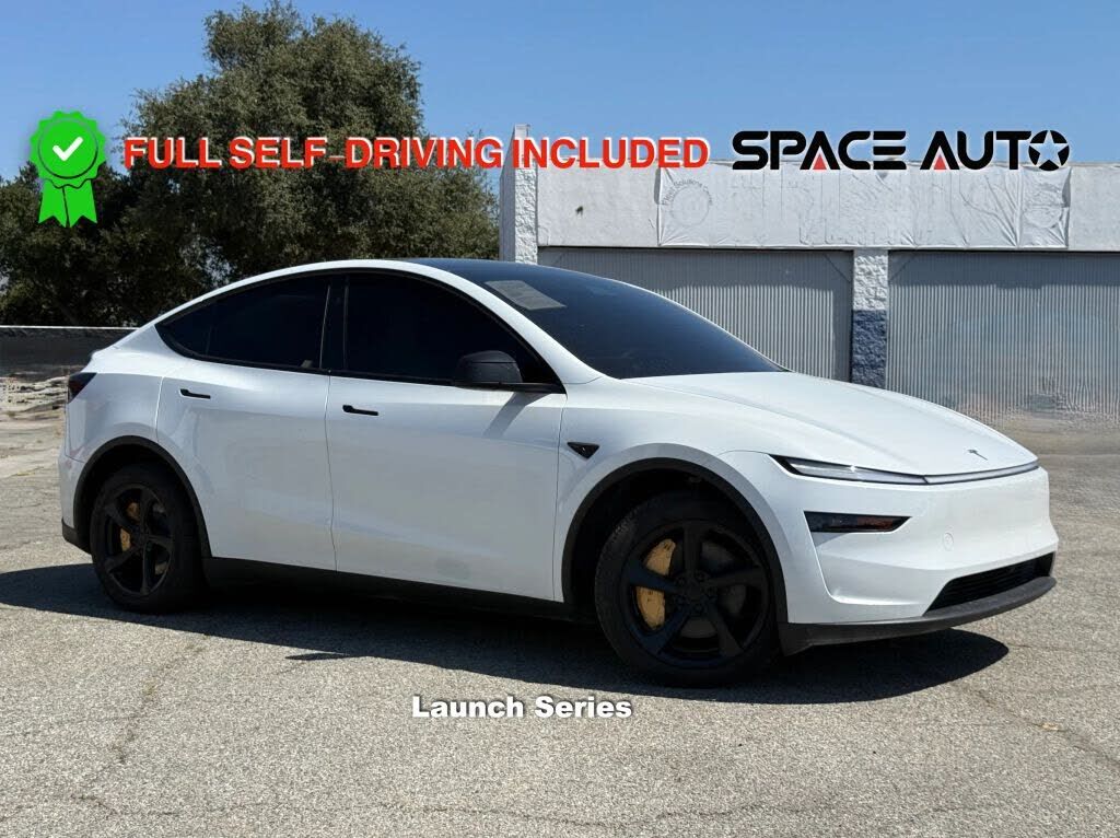 2026 TESLA Model Y