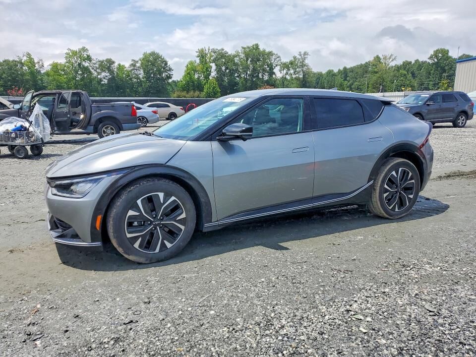 2023 KIA EV6