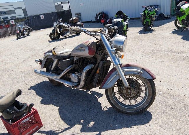 1999 HONDA VT1100C3