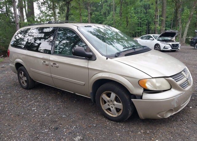 2005 DODGE Caravan