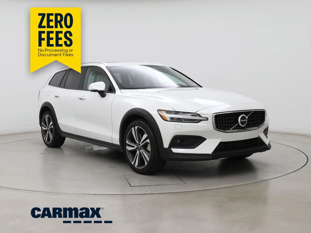 2025 VOLVO V60CC
