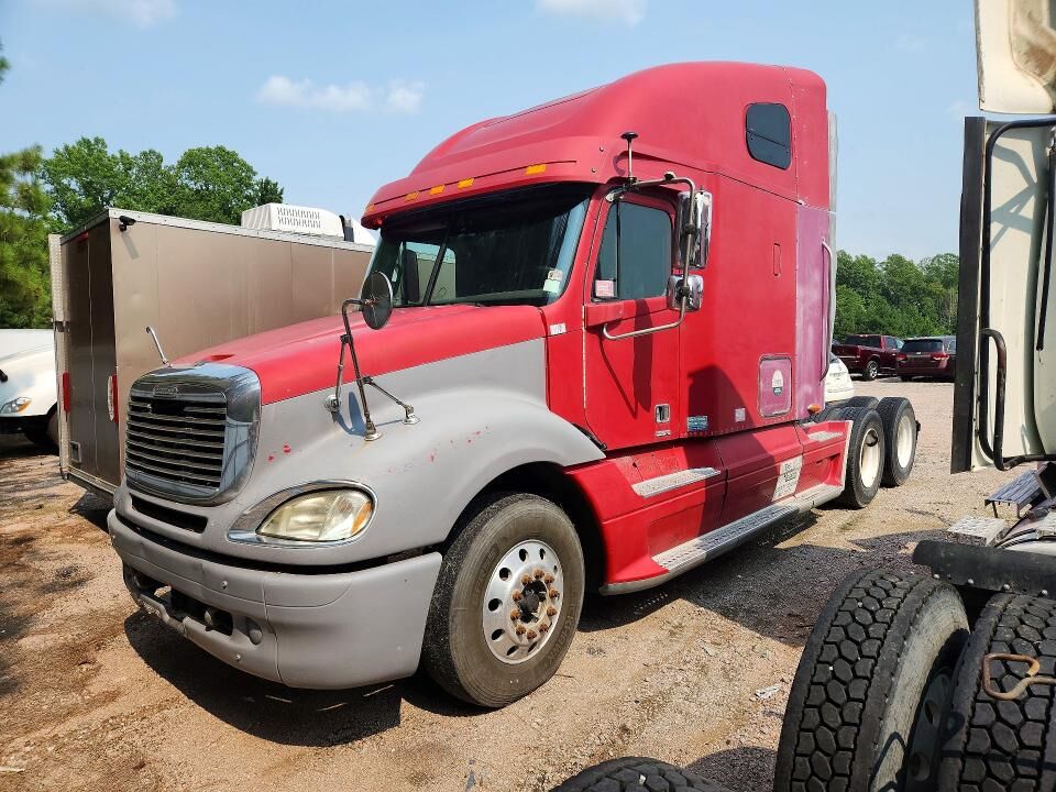 2004 FREIGHTLINER Columbia