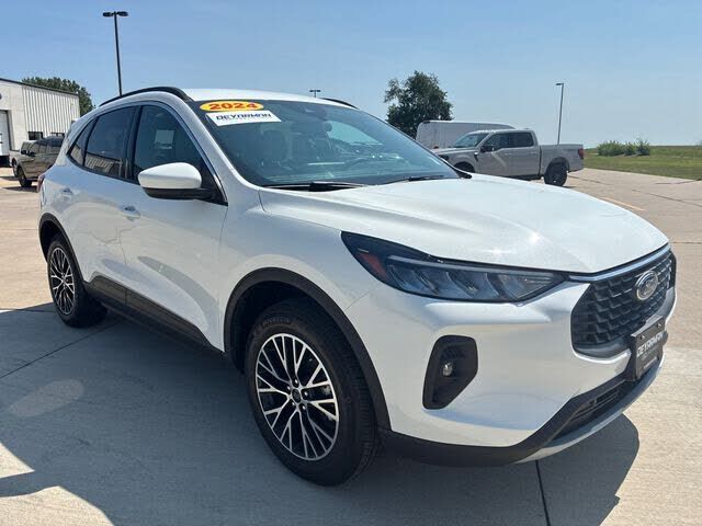 2024 FORD Escape