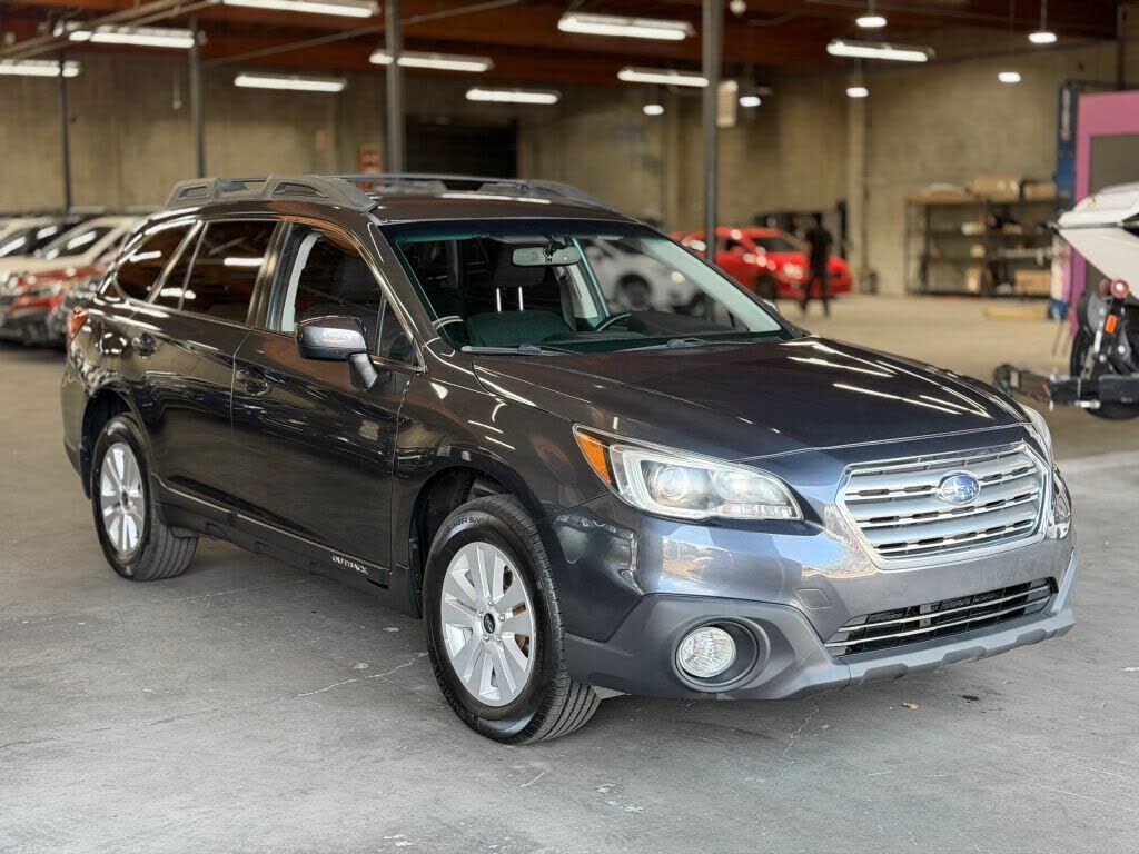 2015 SUBARU Outback
