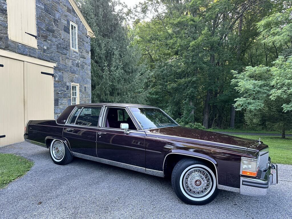 1987 CADILLAC Brougham