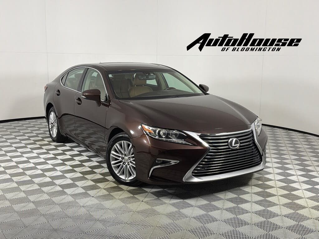 2016 LEXUS ES