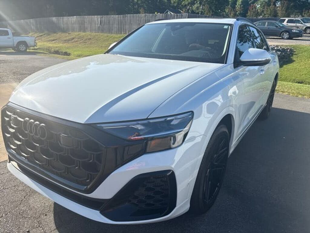 2025 AUDI Q8
