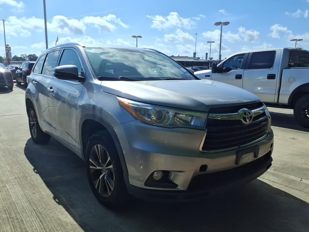 2016 TOYOTA Highlander