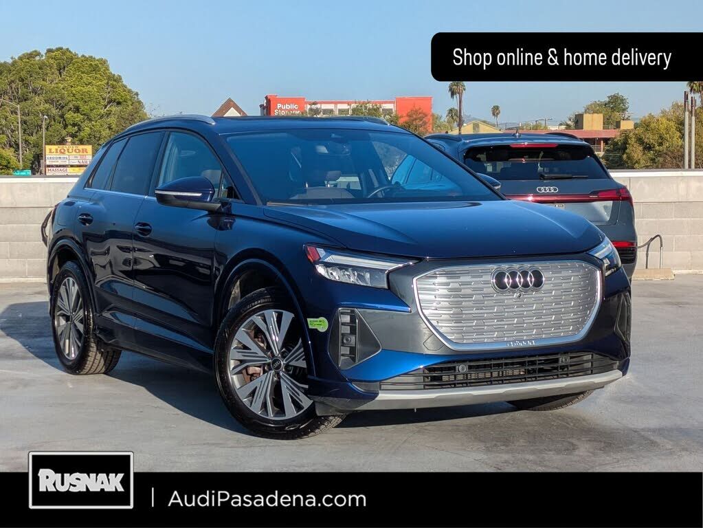 2023 AUDI Q4