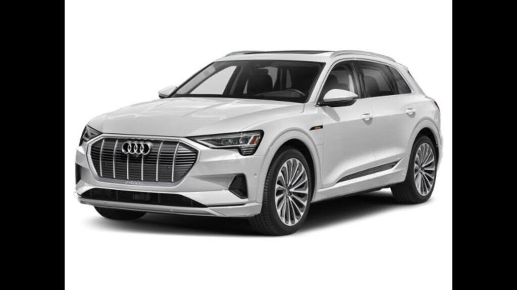 2022 AUDI e-tron