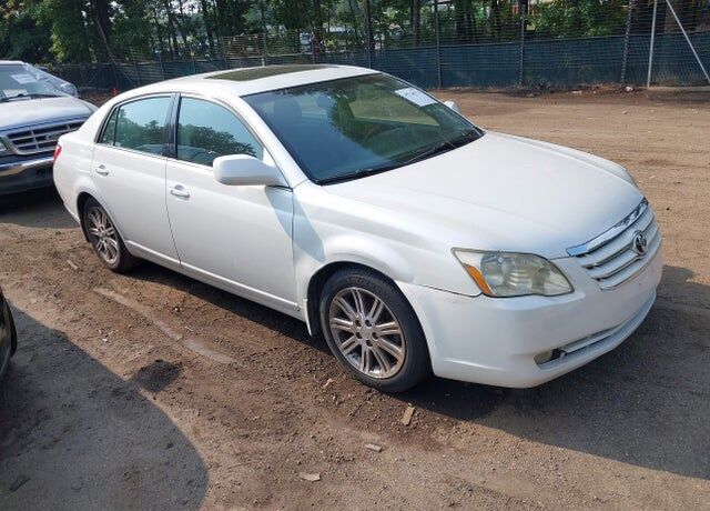 2006 TOYOTA Avalon