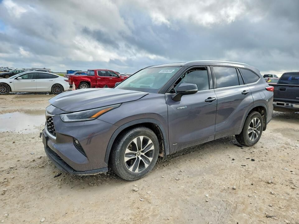 2021 TOYOTA Highlander