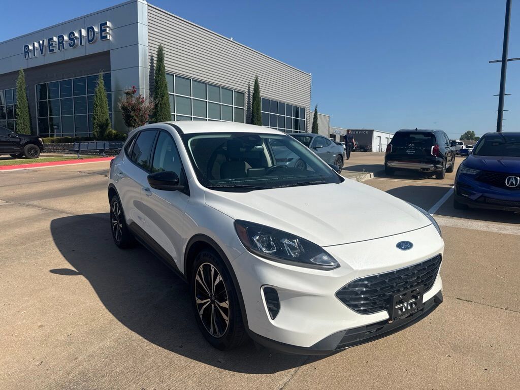 2021 FORD Escape