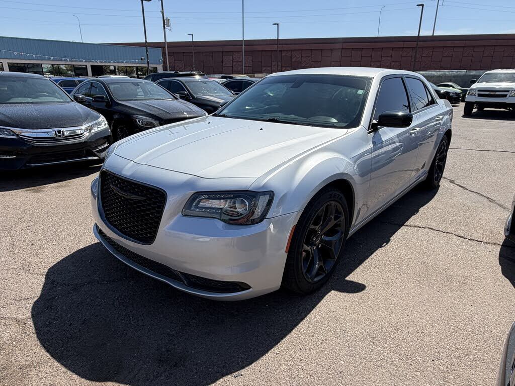 2020 CHRYSLER 300