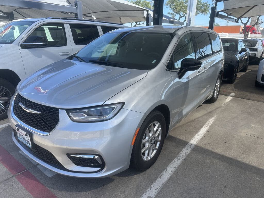 2024 CHRYSLER Pacifica