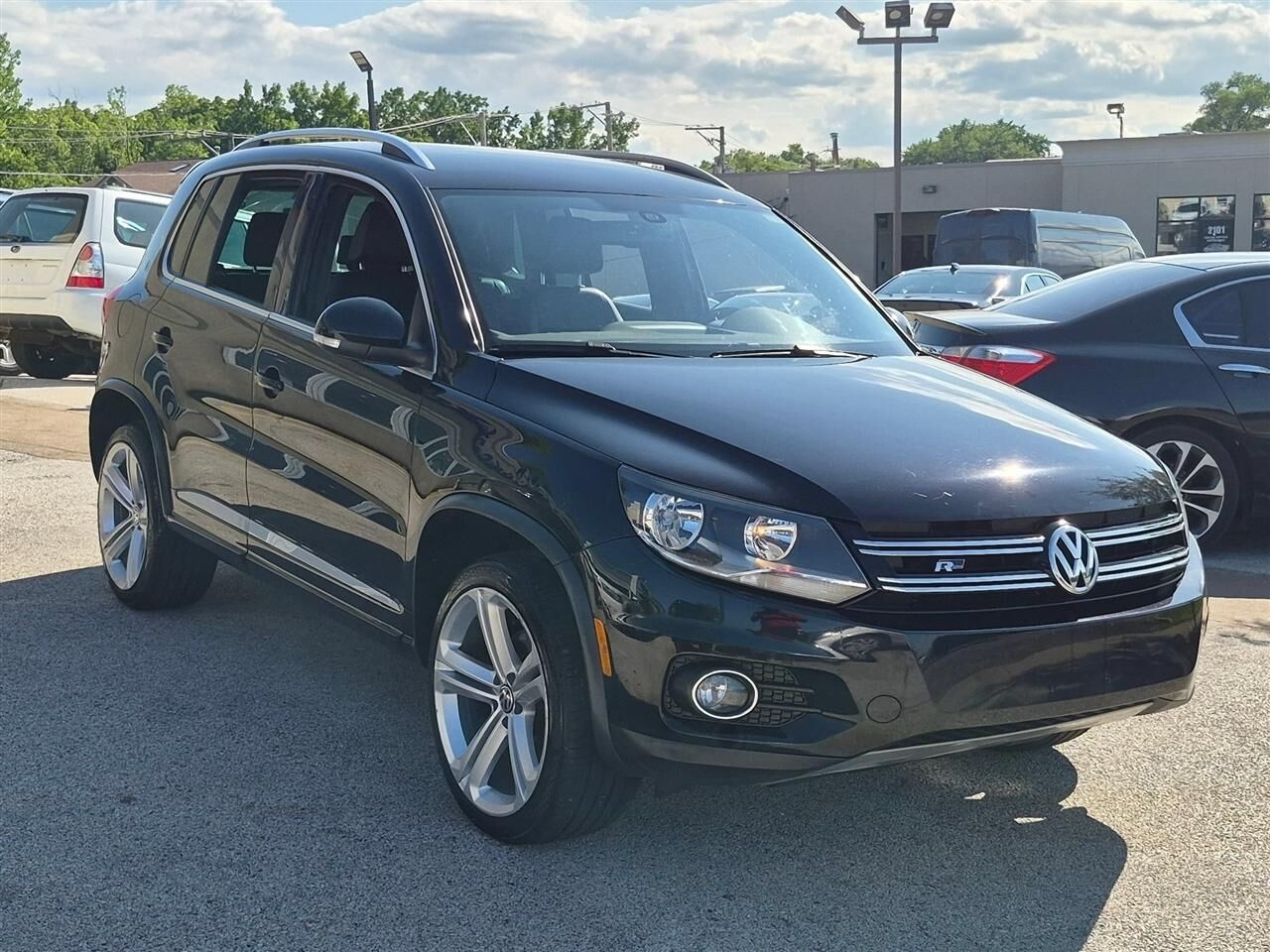 2016 VOLKSWAGEN Tiguan