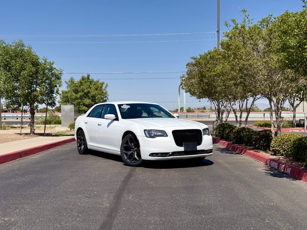 2021 CHRYSLER 300
