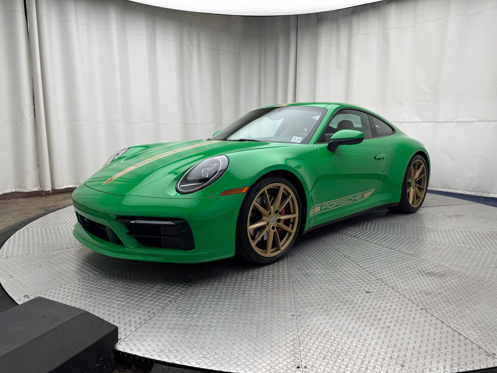 2022 PORSCHE 911