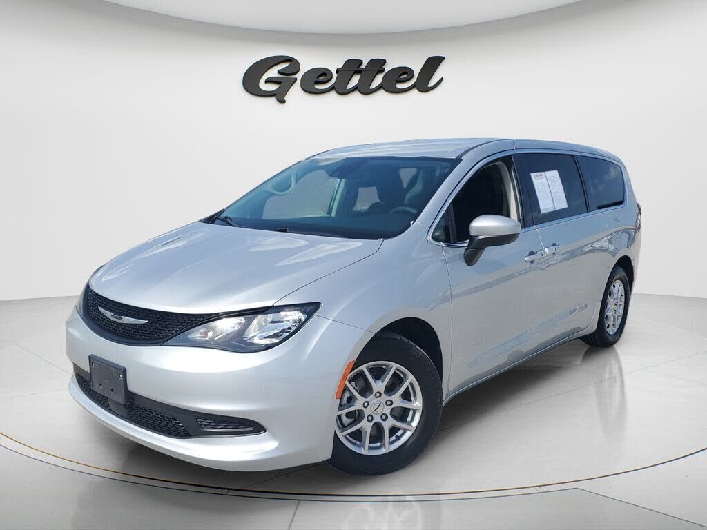 2023 CHRYSLER Voyager