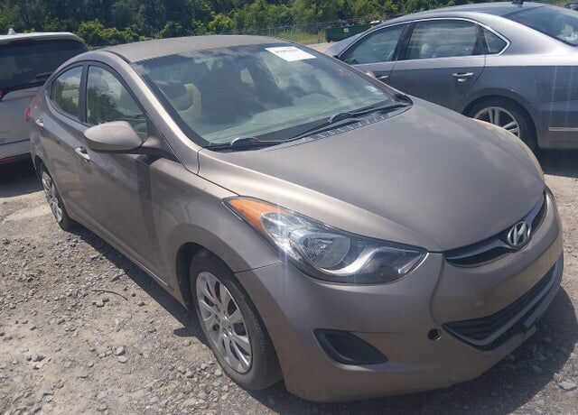 2012 HYUNDAI Elantra
