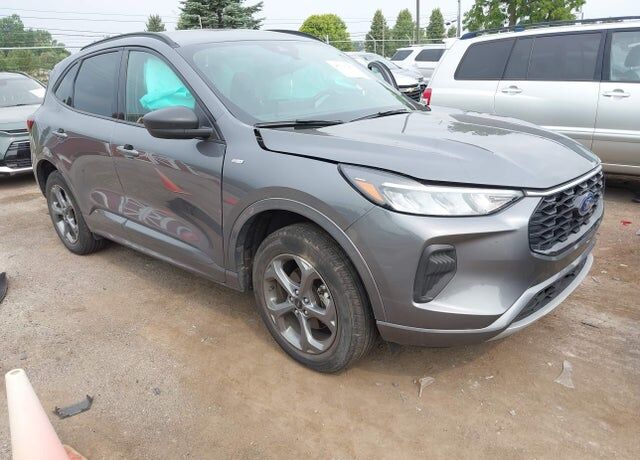 2023 FORD Escape