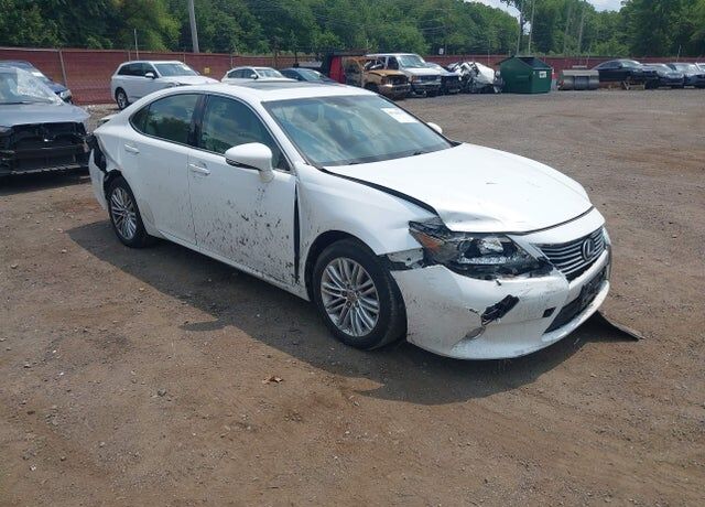2013 LEXUS ES