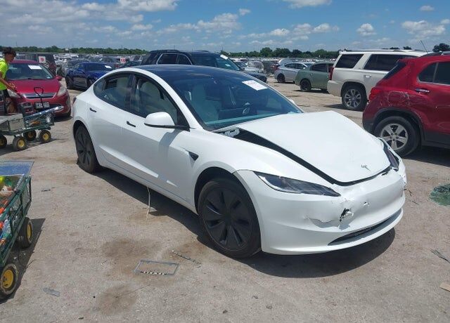 2025 TESLA Model 3
