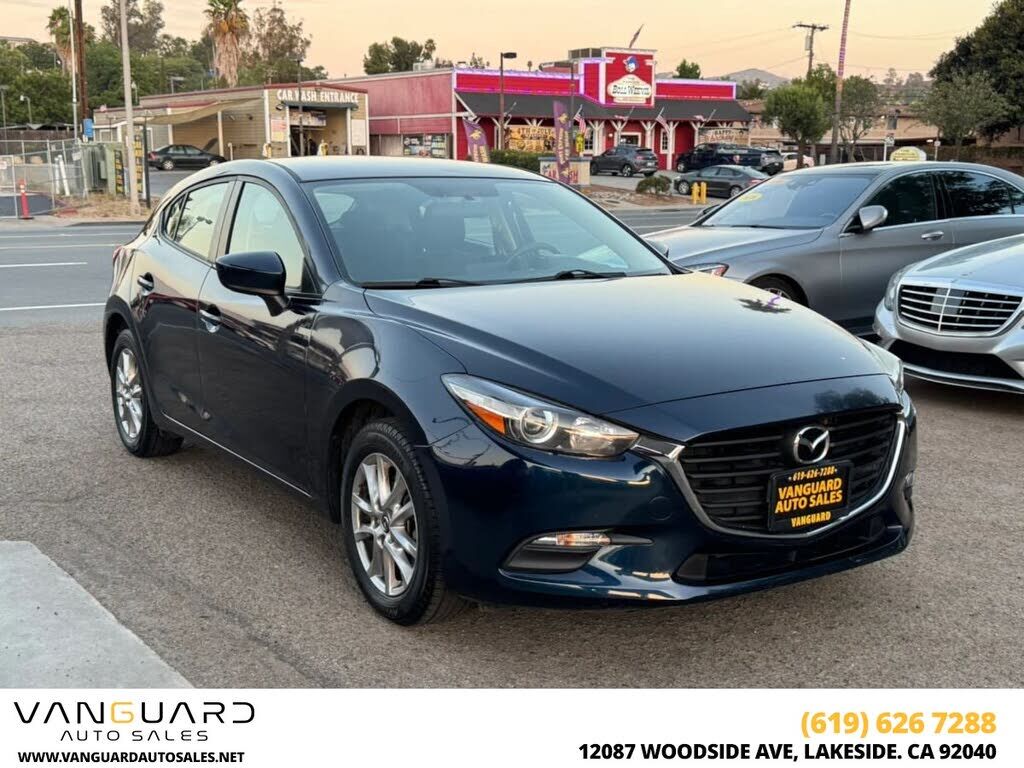 2017 MAZDA Mazda3