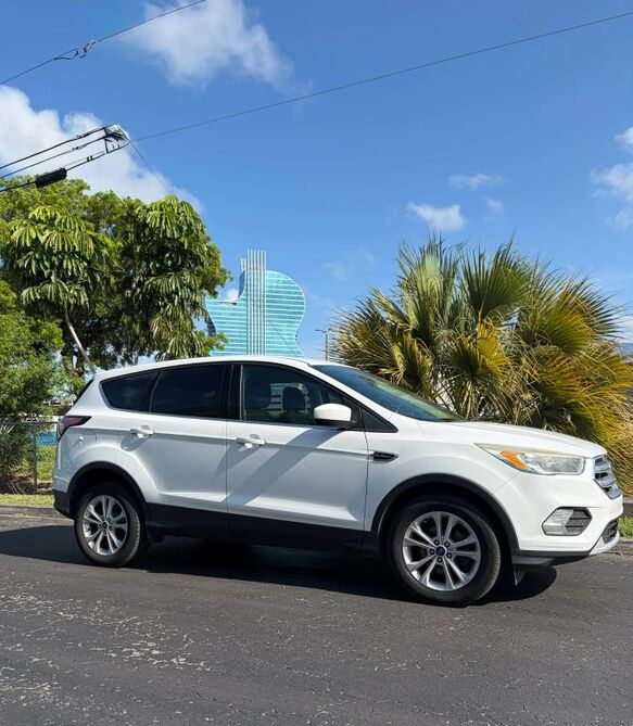 2017 FORD Escape