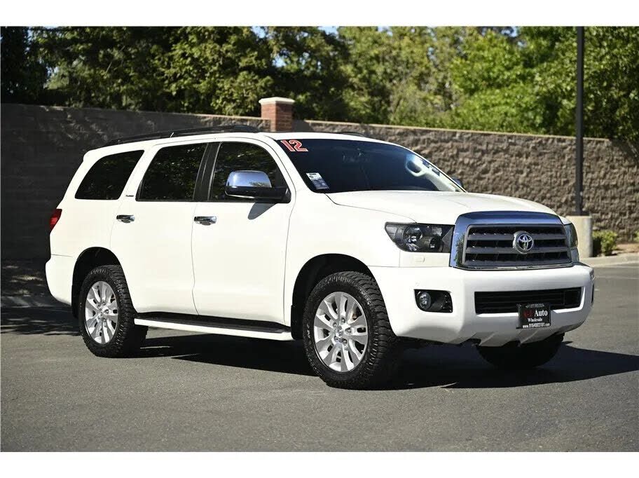 2012 TOYOTA Sequoia