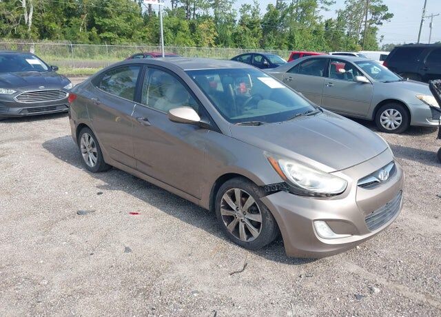 2012 HYUNDAI Accent