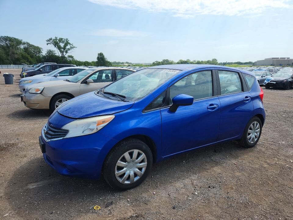 2015 NISSAN Versa
