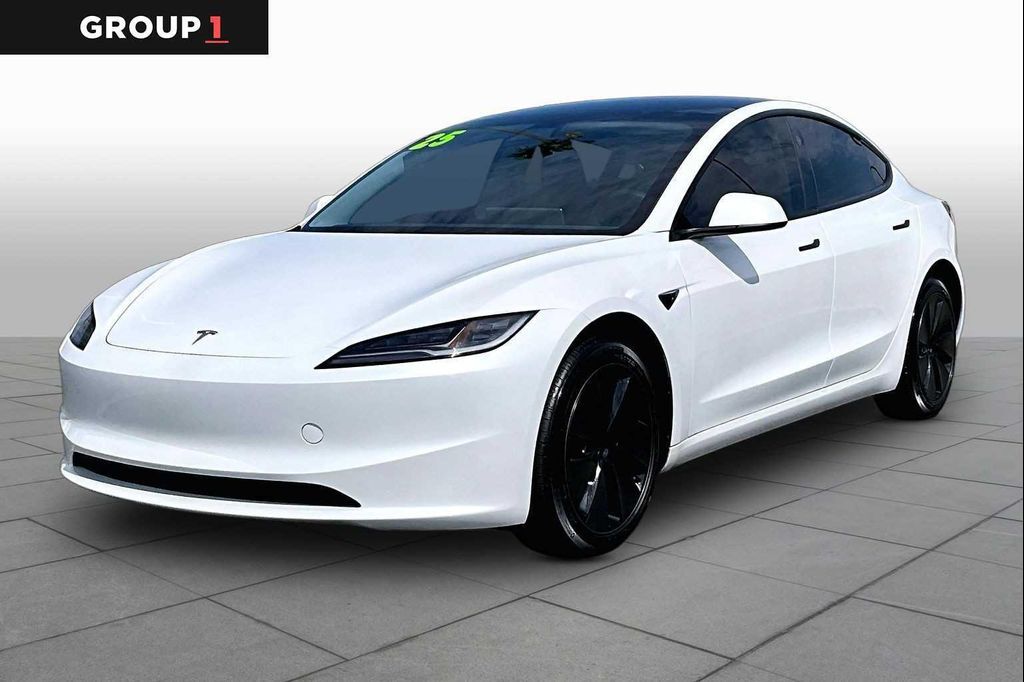 2025 TESLA Model 3