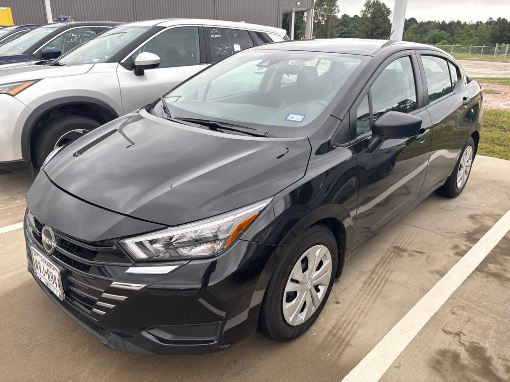 2025 NISSAN Versa
