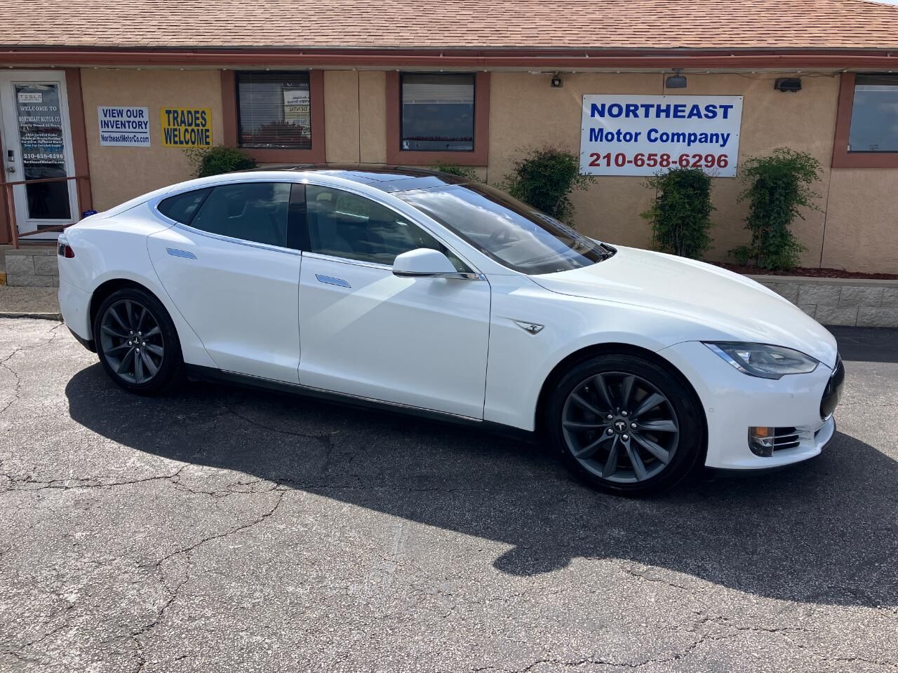 2016 TESLA Model S