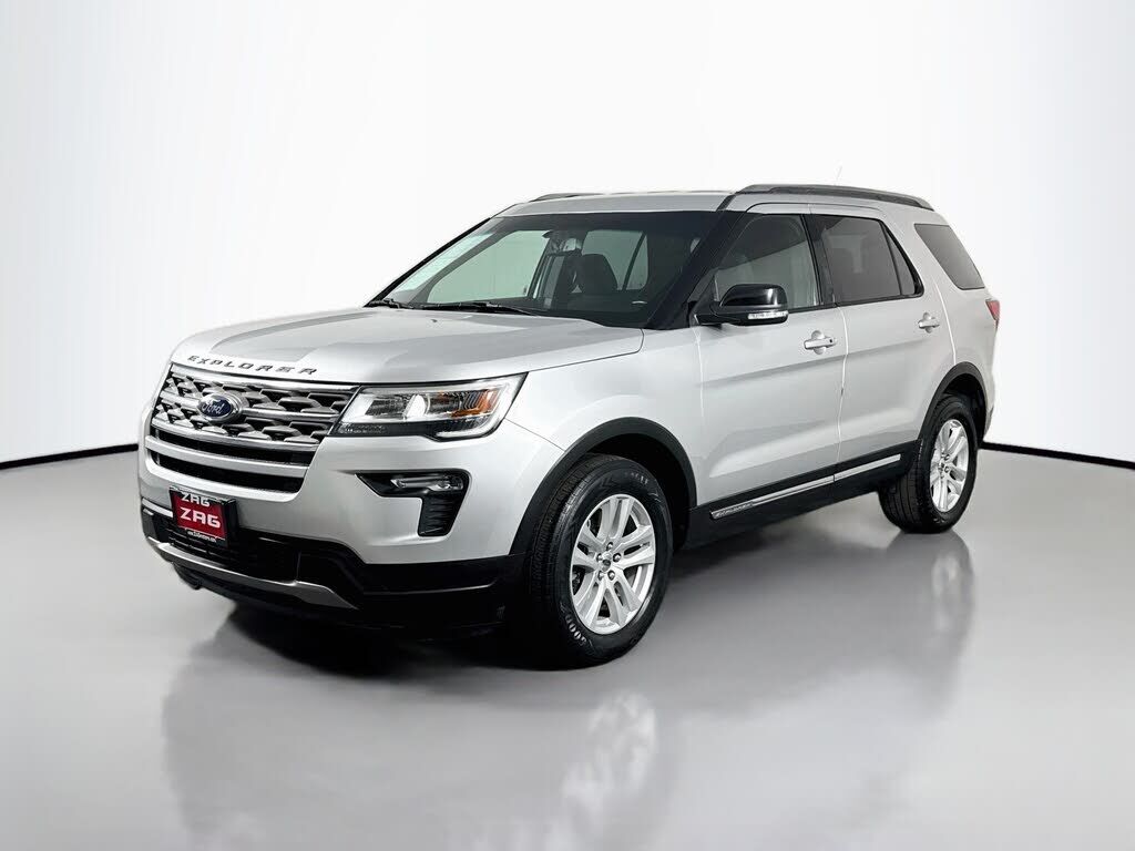 2018 FORD Explorer