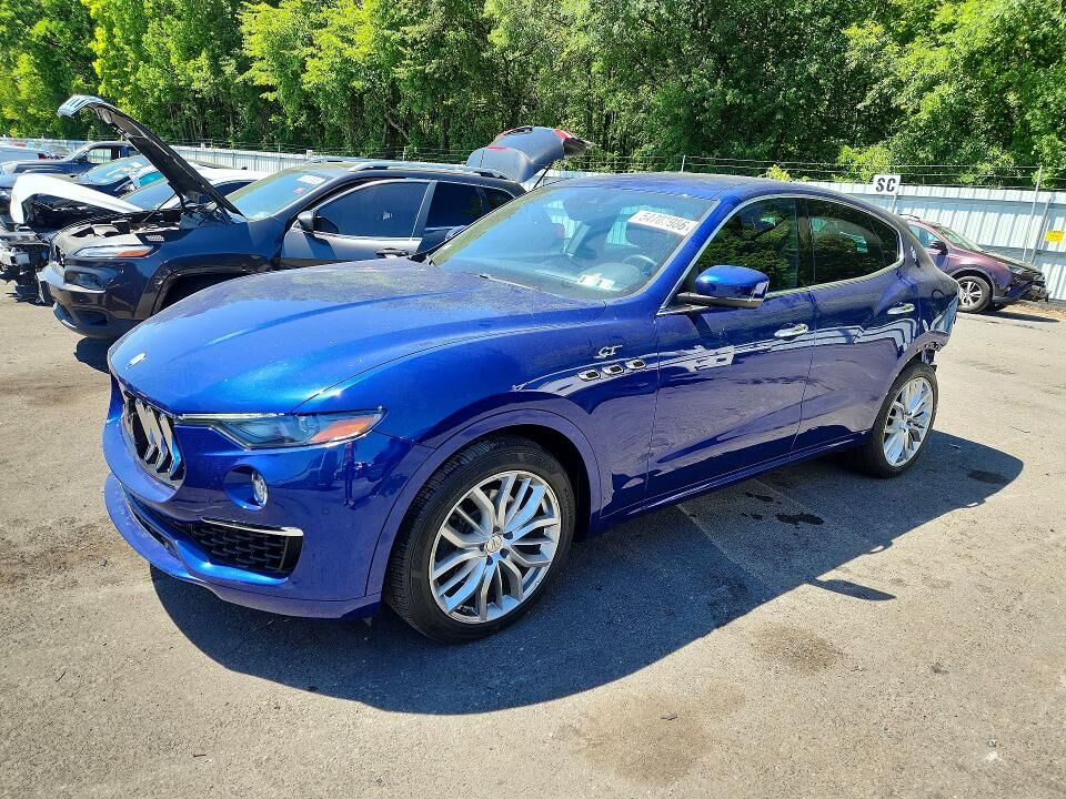 2022 MASERATI Levante