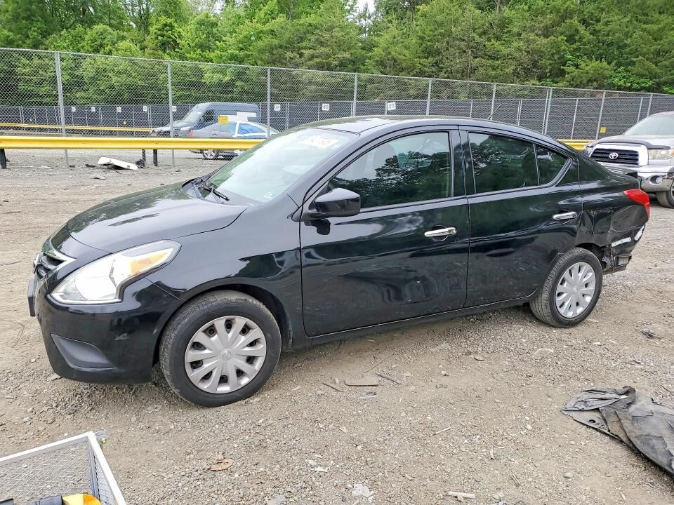 2019 NISSAN Versa