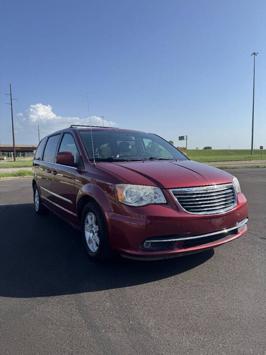 2012 CHRYSLER Town and Country