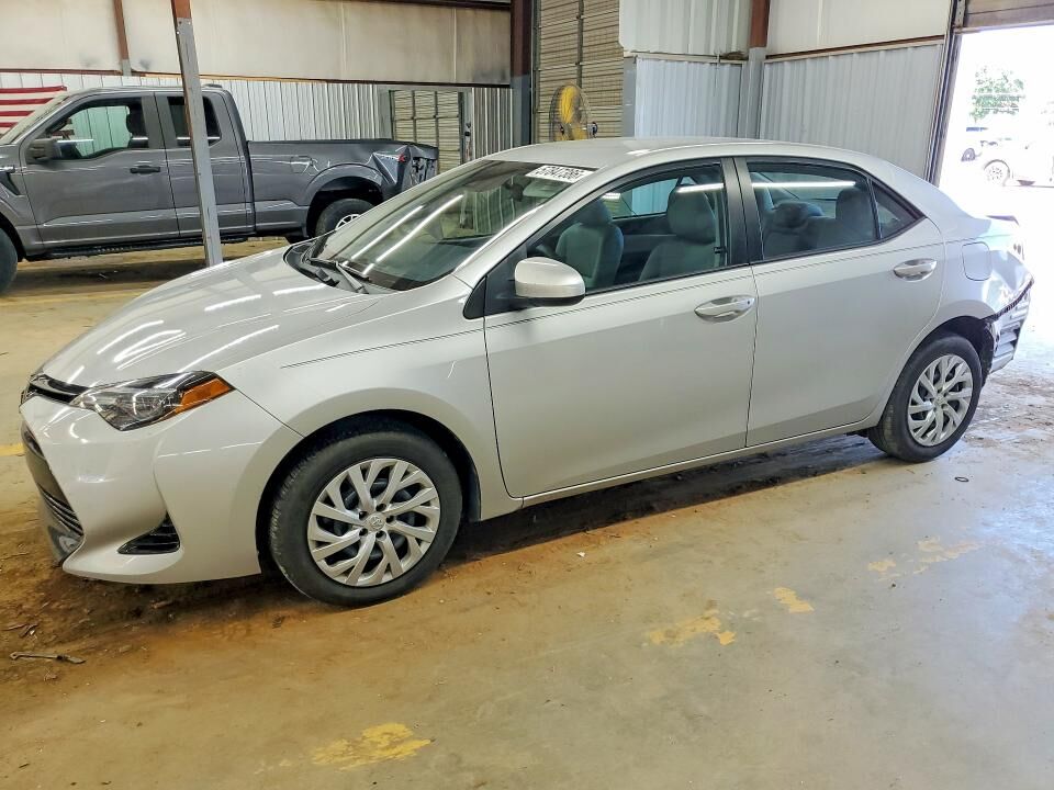 2018 TOYOTA Corolla