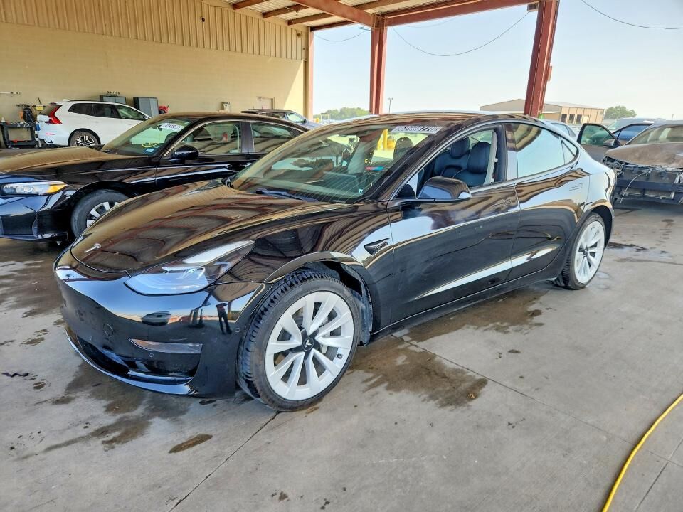 2022 TESLA Model 3