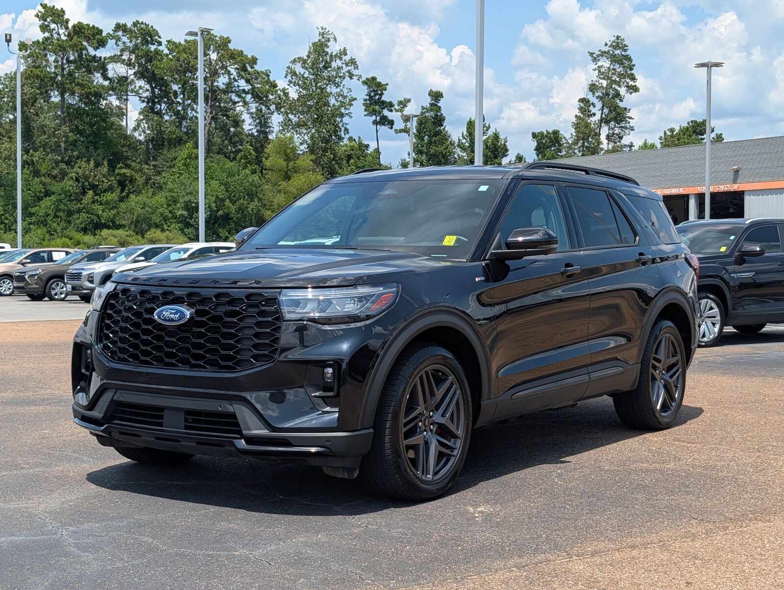 2025 FORD Explorer